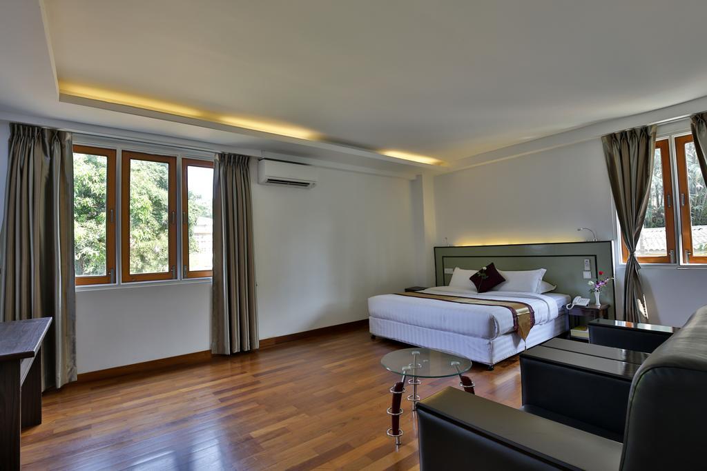 Sky View Hotel Rangun Zewnętrze zdjęcie