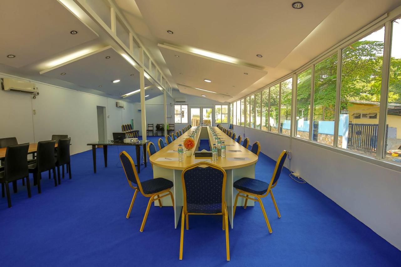 Sky View Hotel Rangun Zewnętrze zdjęcie
