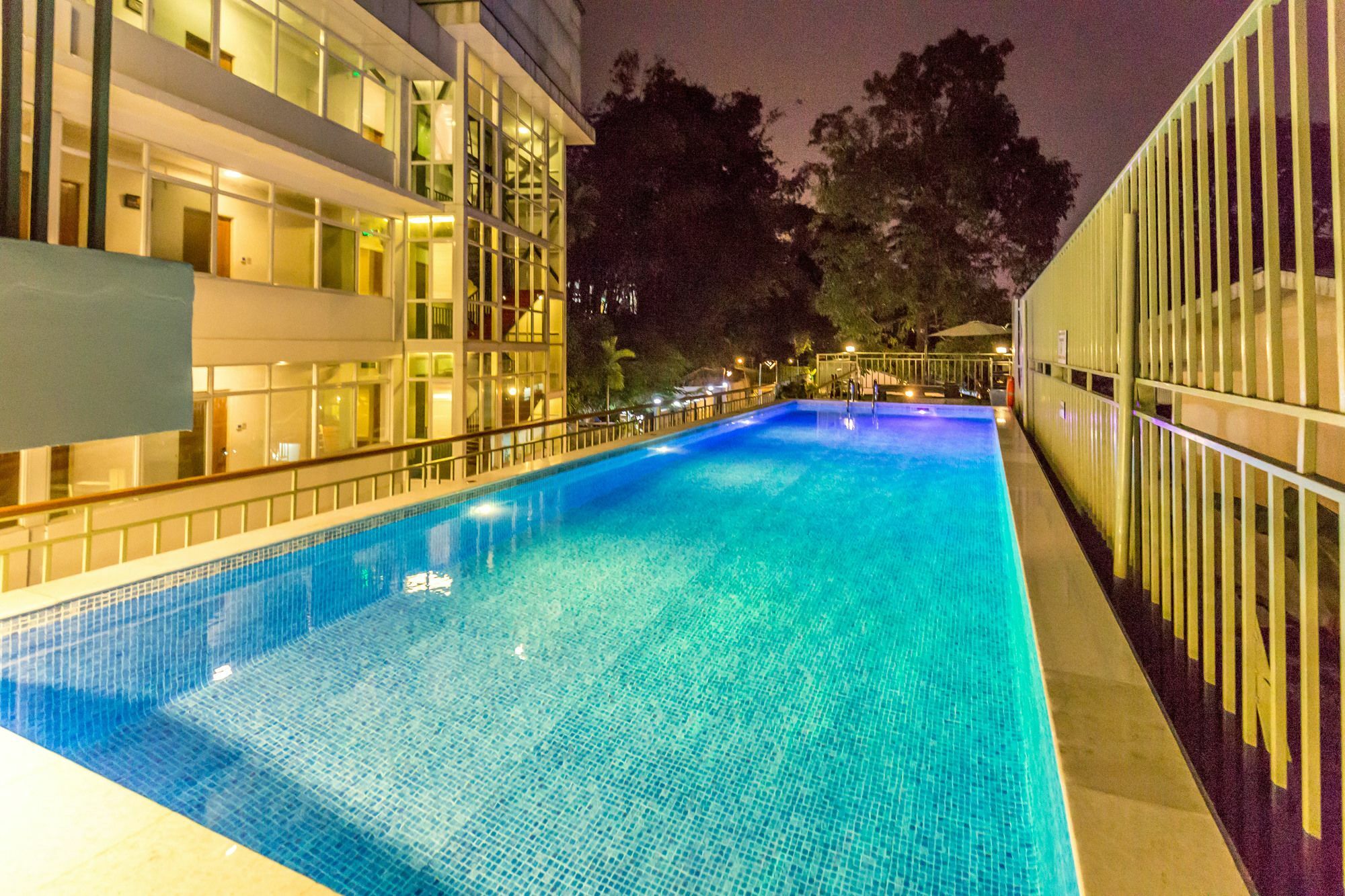 Sky View Hotel Rangun Zewnętrze zdjęcie