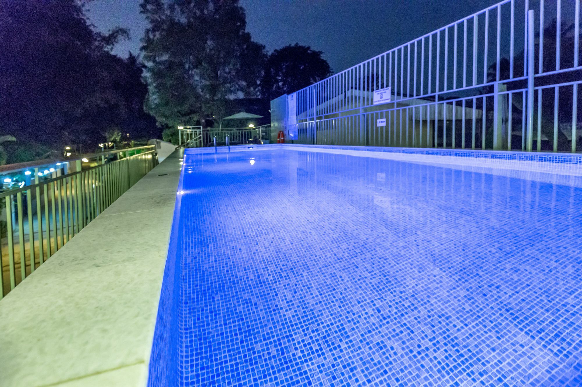 Sky View Hotel Rangun Zewnętrze zdjęcie
